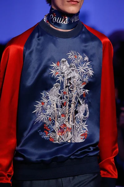 Look 5